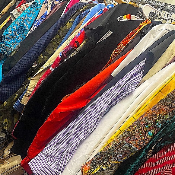 $39 Reseller Mystery Box guaranteed a retail Value of over $250!!! - Picture 5 of 8